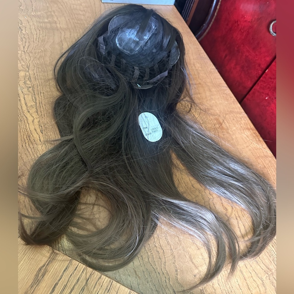 Long wig - Picture 4 of 8